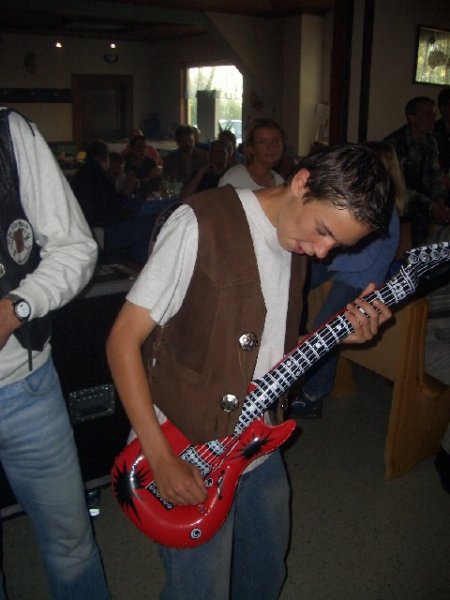 luftgitarre.jpg