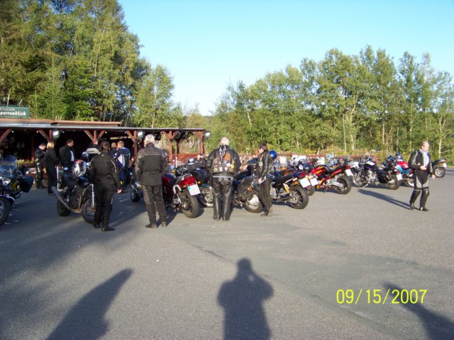 bikertrefftalsperreeibenstock.jpg