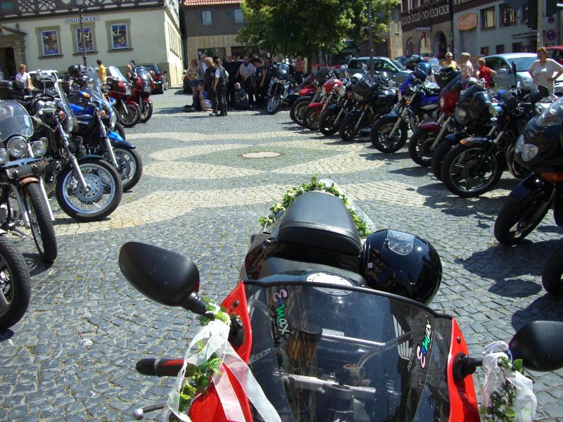 0031.JPG - Wann kommen nun die hohen Persönlichkeiten?