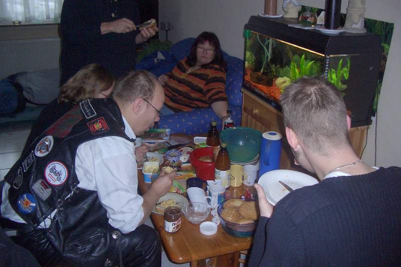 CIMG6610.JPG - Endlich wieder was zu essen....